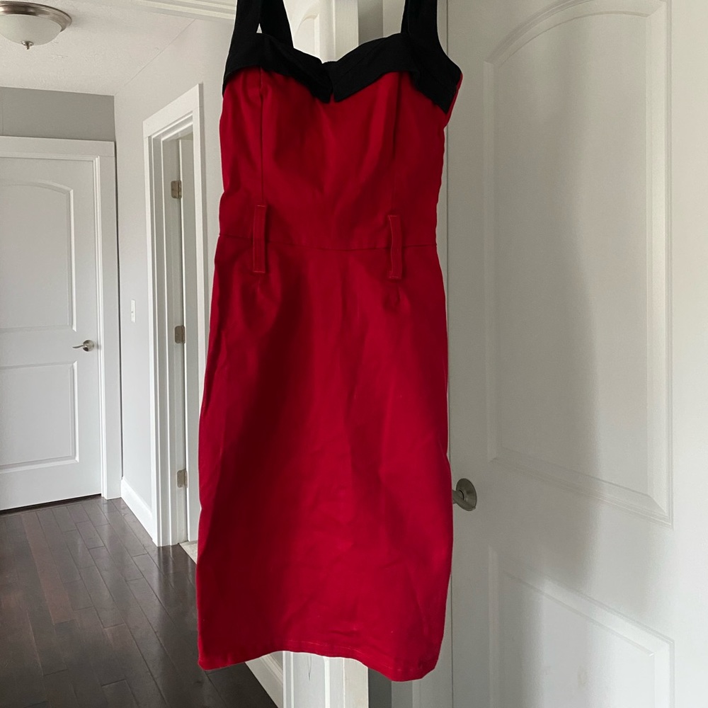 Switchblade stiletto Black and red dress